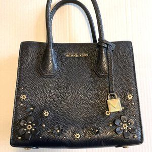 Michael Kors Mercer Medium Crossbody Purse